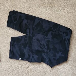 Lululemon align 25", size 6